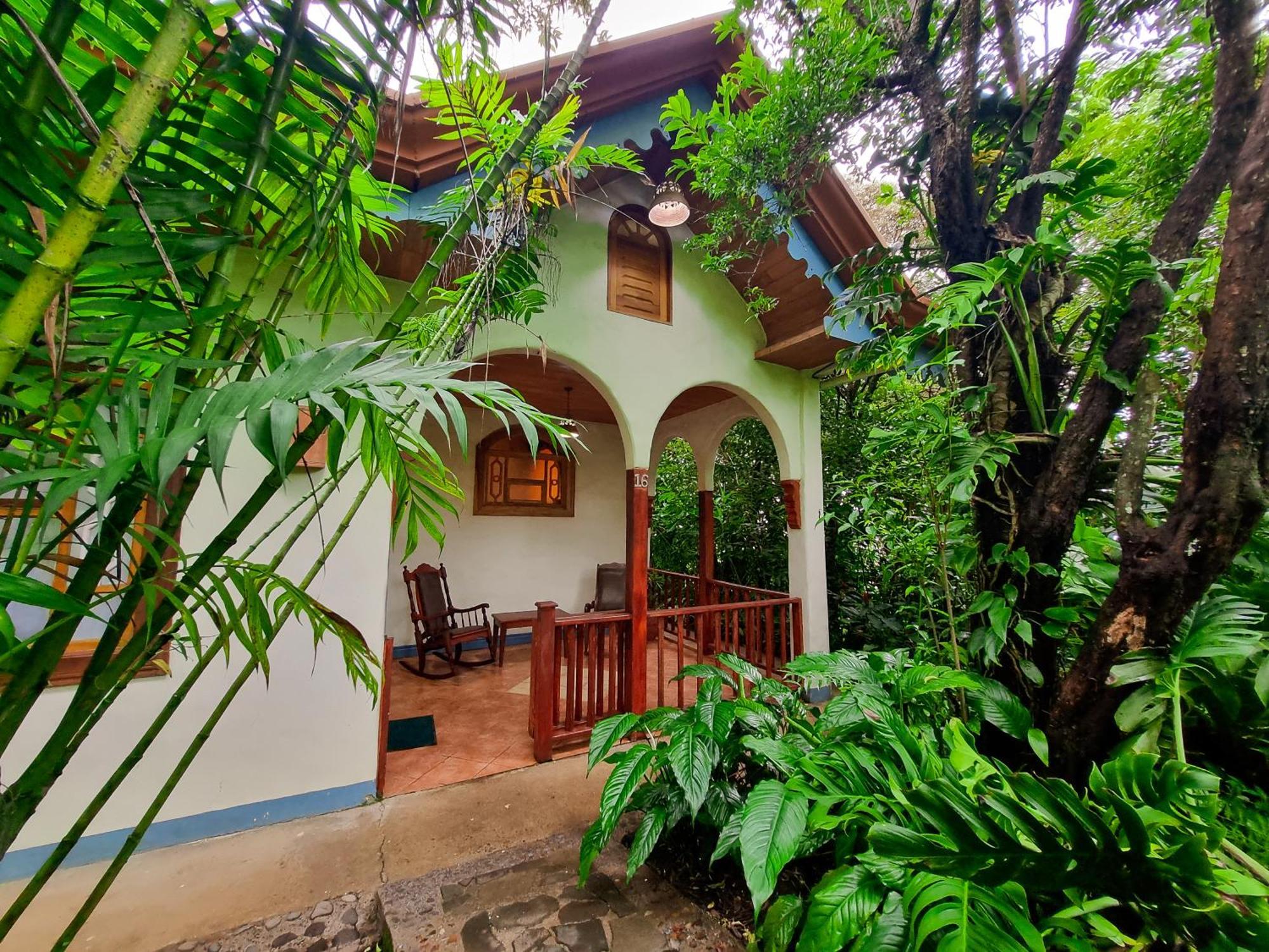 Hotel Claro De Luna Monteverde Exteriör bild