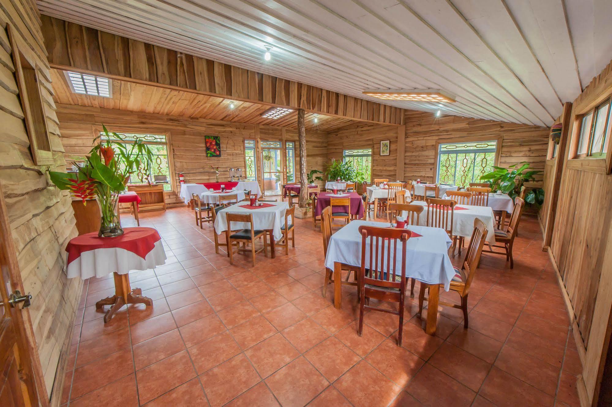 Hotel Claro De Luna Monteverde Exteriör bild