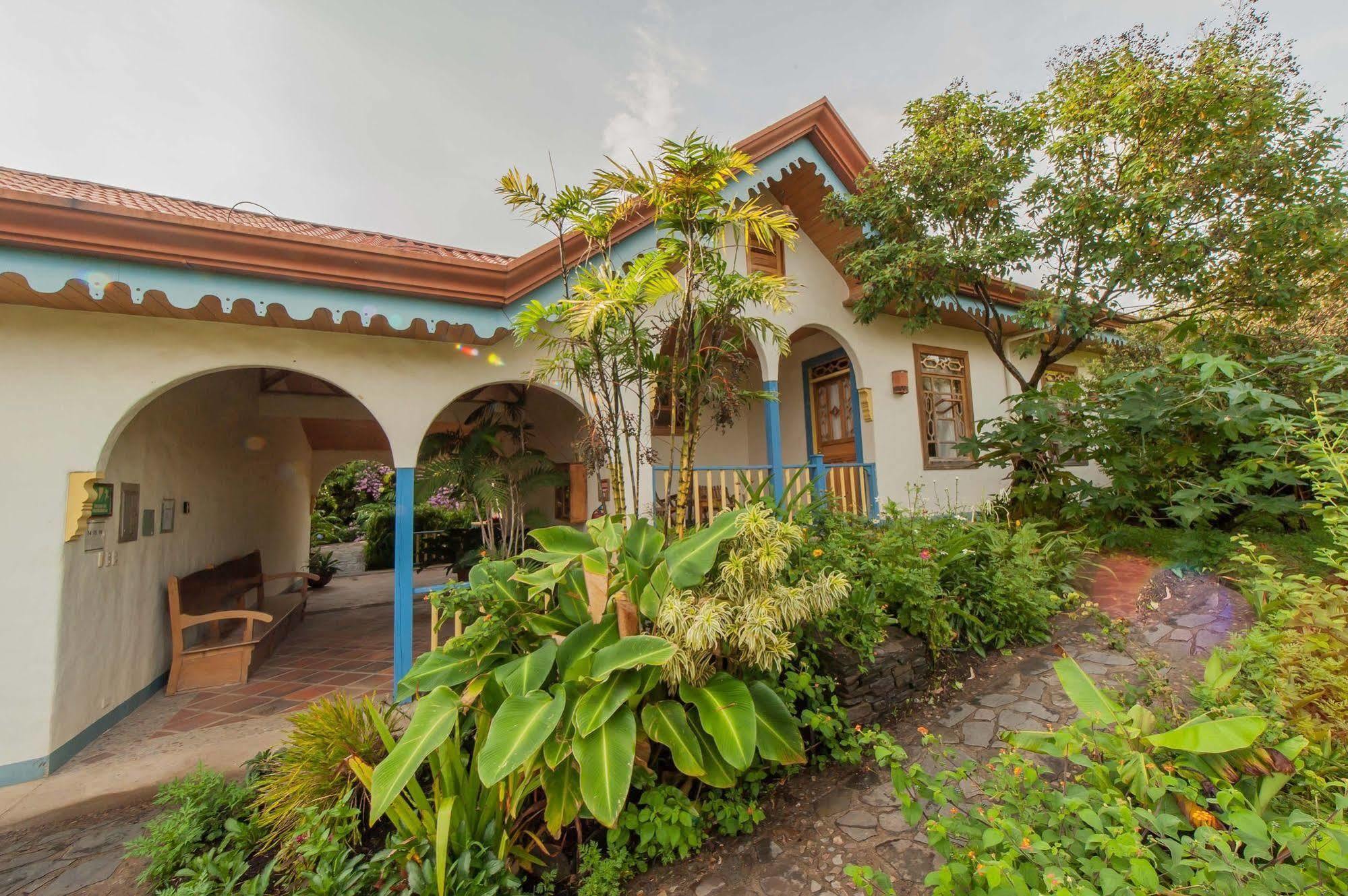 Hotel Claro De Luna Monteverde Exteriör bild