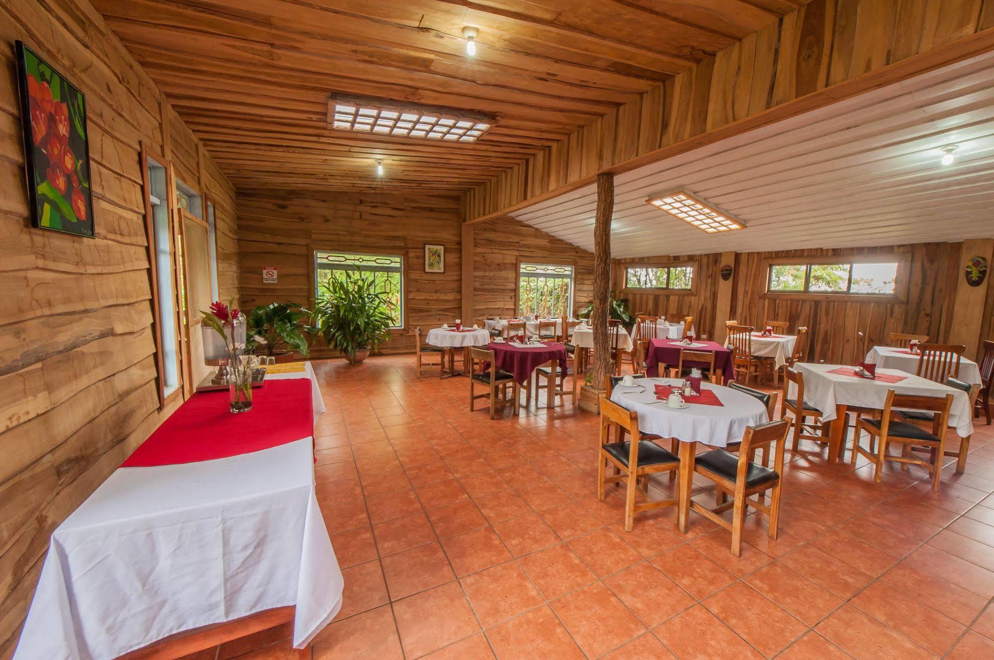 Hotel Claro De Luna Monteverde Exteriör bild
