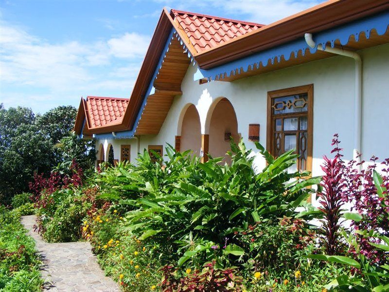 Hotel Claro De Luna Monteverde Exteriör bild