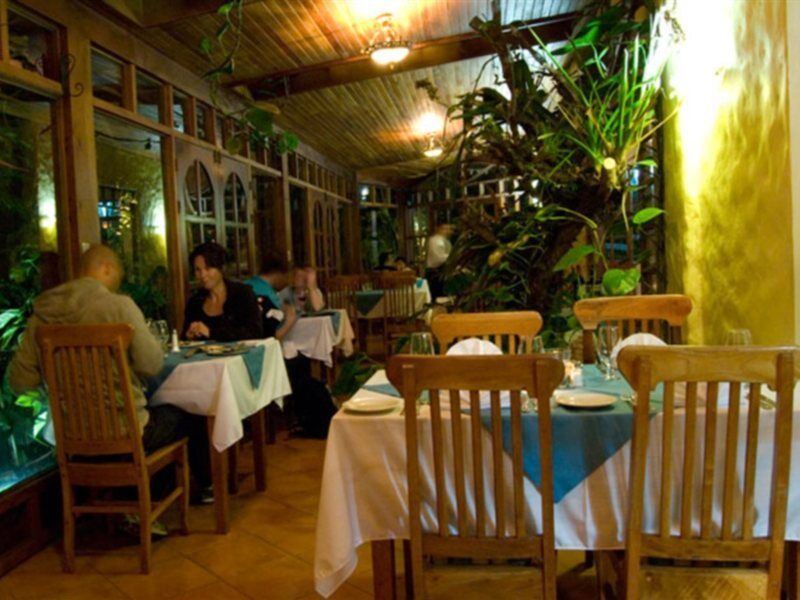 Hotel Claro De Luna Monteverde Exteriör bild